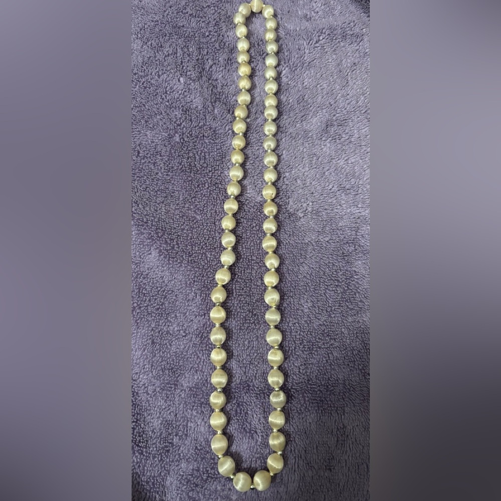 Gorgeous Cream and silver Silky Beaded Necklace